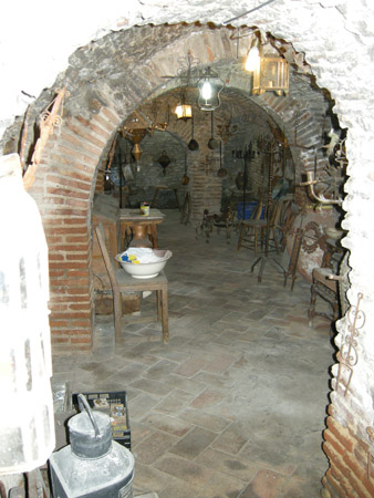 basement at antiguedades linares