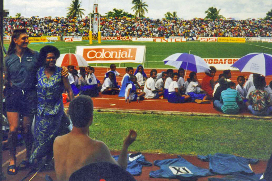 Bill &
            Fijian woman