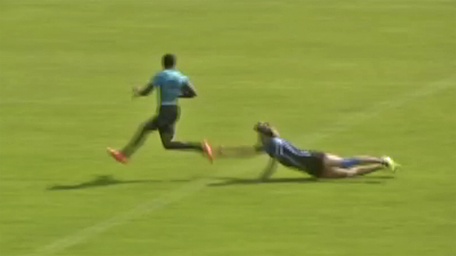 Carlin
              Isles first international tourney try