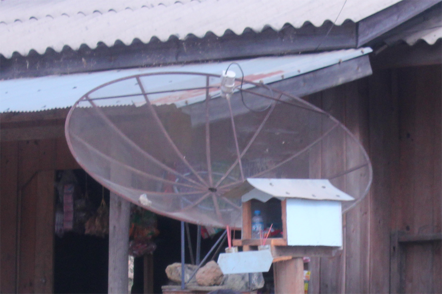 Roadside satellite dish