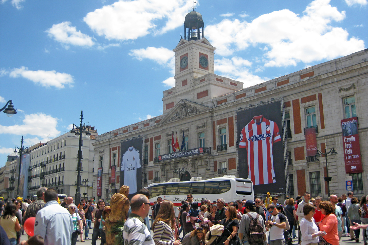 Puerta
          del Sol - Real & Atletico Madrid jerseys